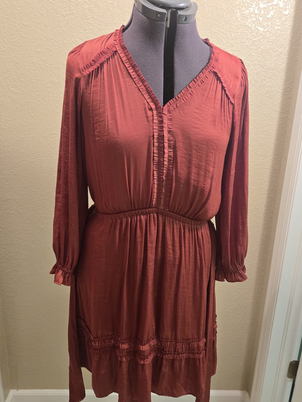 Simply Vera Vera Wang Rust Red Long Sleeve V-Neck Dress